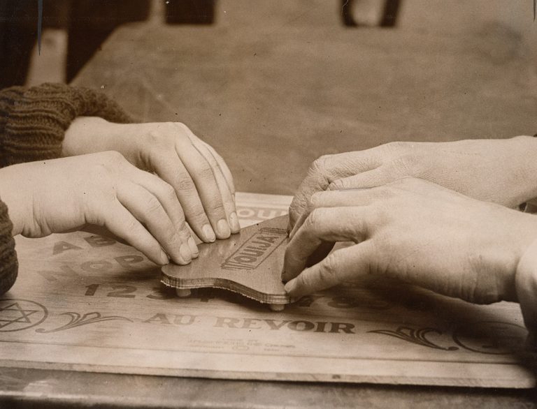 1921 NEA Simmons Ouija board